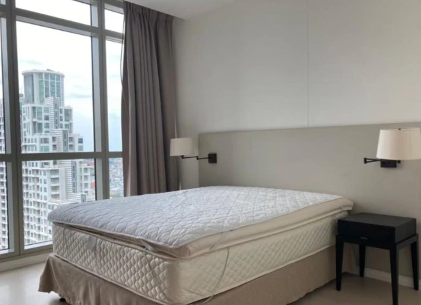 For rent: The River, 28th floor, spacious room, fully furnished, ready to move in immediately. Interested? Reserve now!