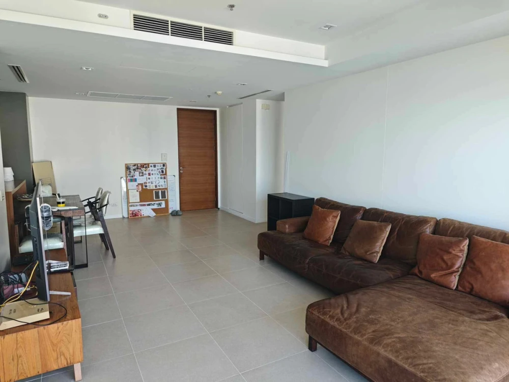 For rent: The River, 3 bedrooms, high floor, unobstructed river view. Book now! Don't miss out!