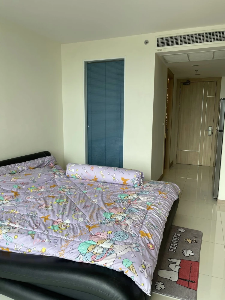 For rent: The Riviera Wong Amat Beach, spacious room with plenty of usable space, fully furnished, beautiful view of Pattaya city, reserve now!
