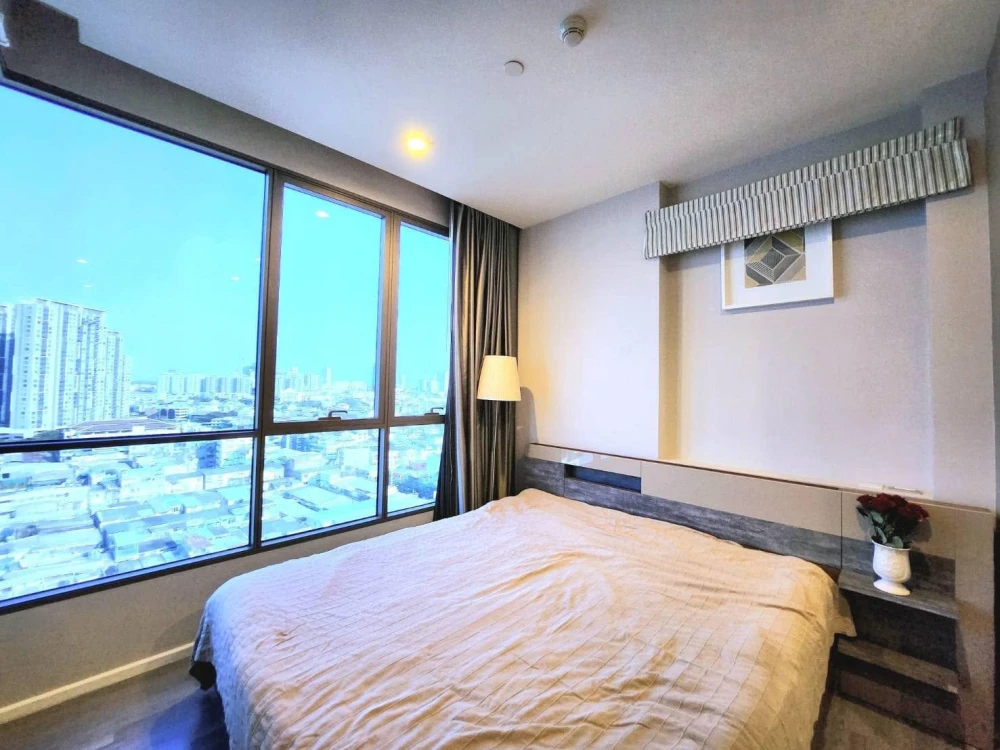 Condo for rent at The Room Sathorn-Saint Louis. Good community, clean and safe. Auspicious house number. Windows and balcony are unobstructed; you won