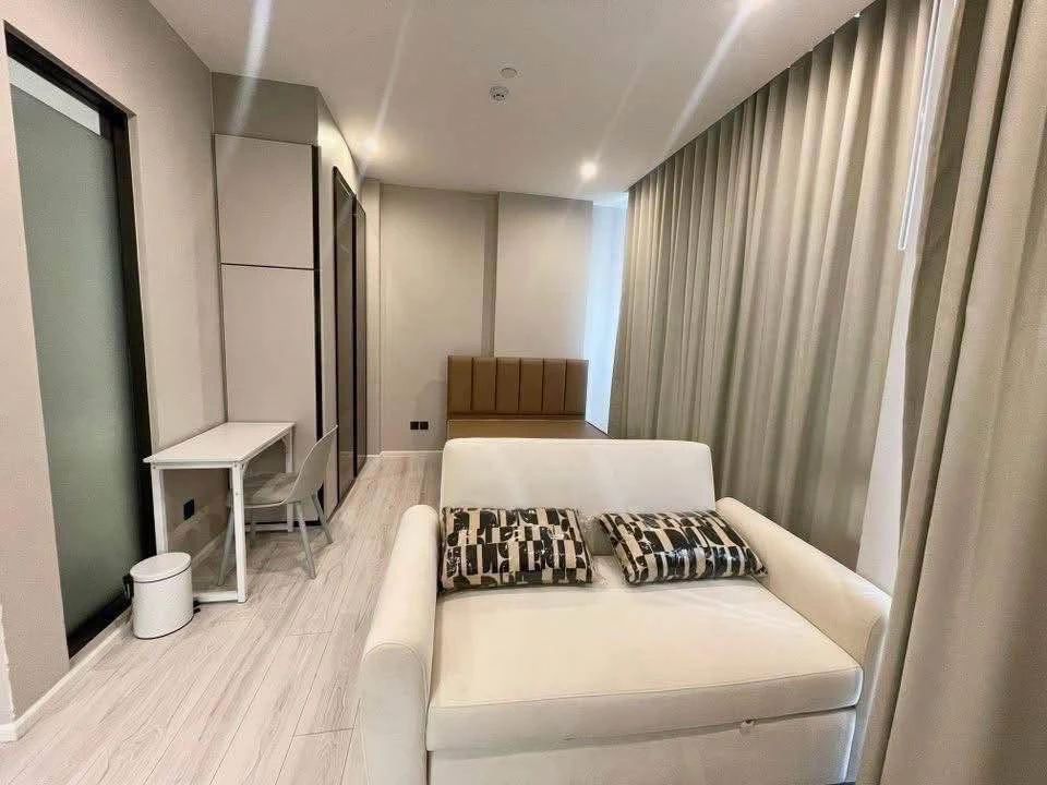 For rent: The Room Phayathai, 17th floor, 29 sq m. Fully furnished. Don't miss out!