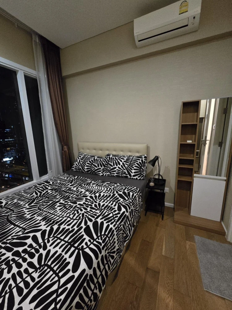 For rent: The Saint Residences, 35th floor, fully furnished, nice to live in. Reserve now, don't miss out!