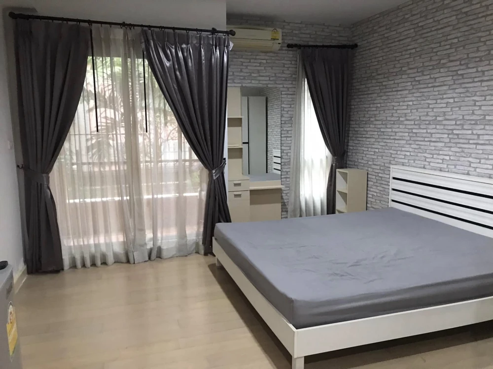 For rent: The Seed Terre Ratchayothin, studio room, fully furnished, just bring your own luggage and move in.