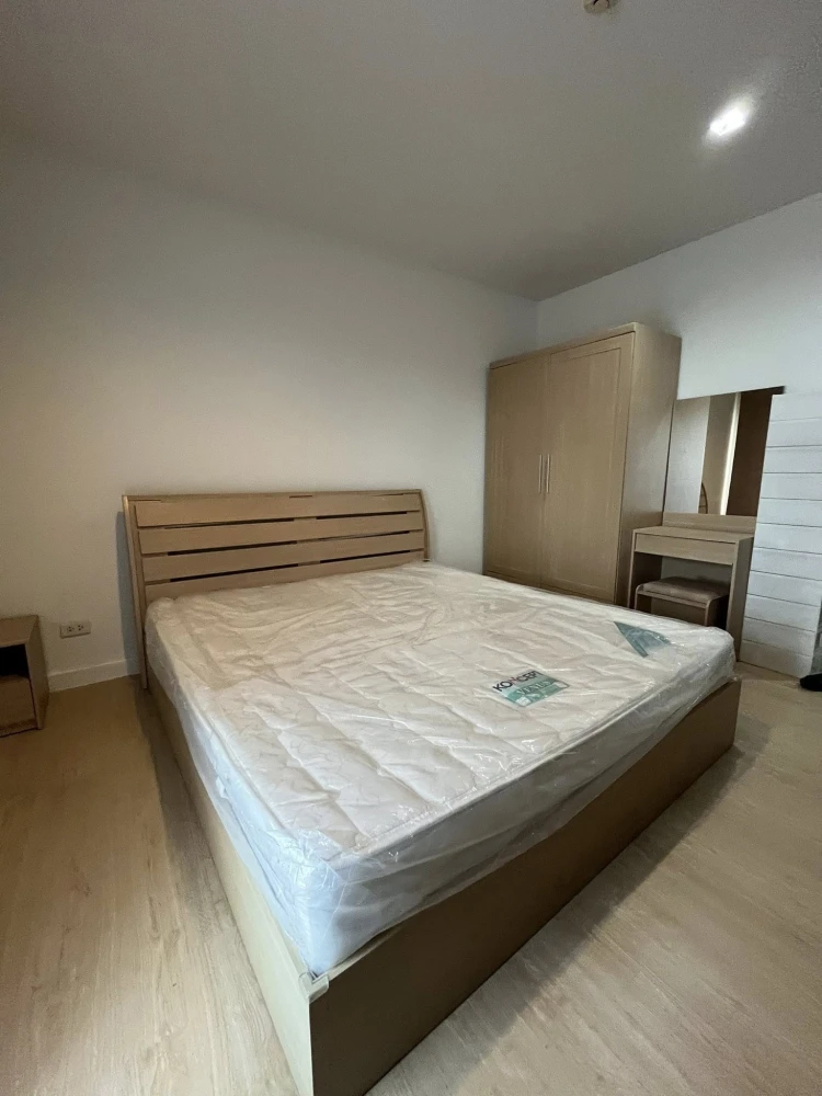 For rent: The Seed Terre Ratchayothin, studio room, fully furnished, just bring your bags and move in.