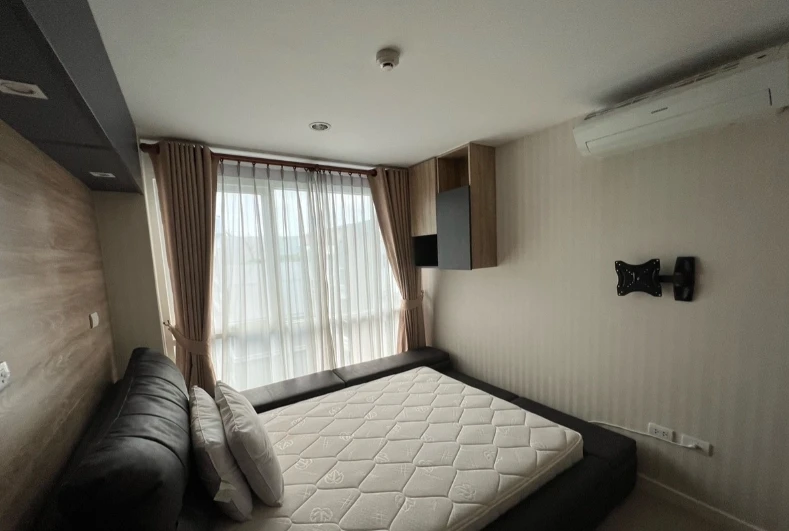 For rent: The Series Udomsuk 29, 8th floor, pool view, fully furnished, ready to move in. Book now!