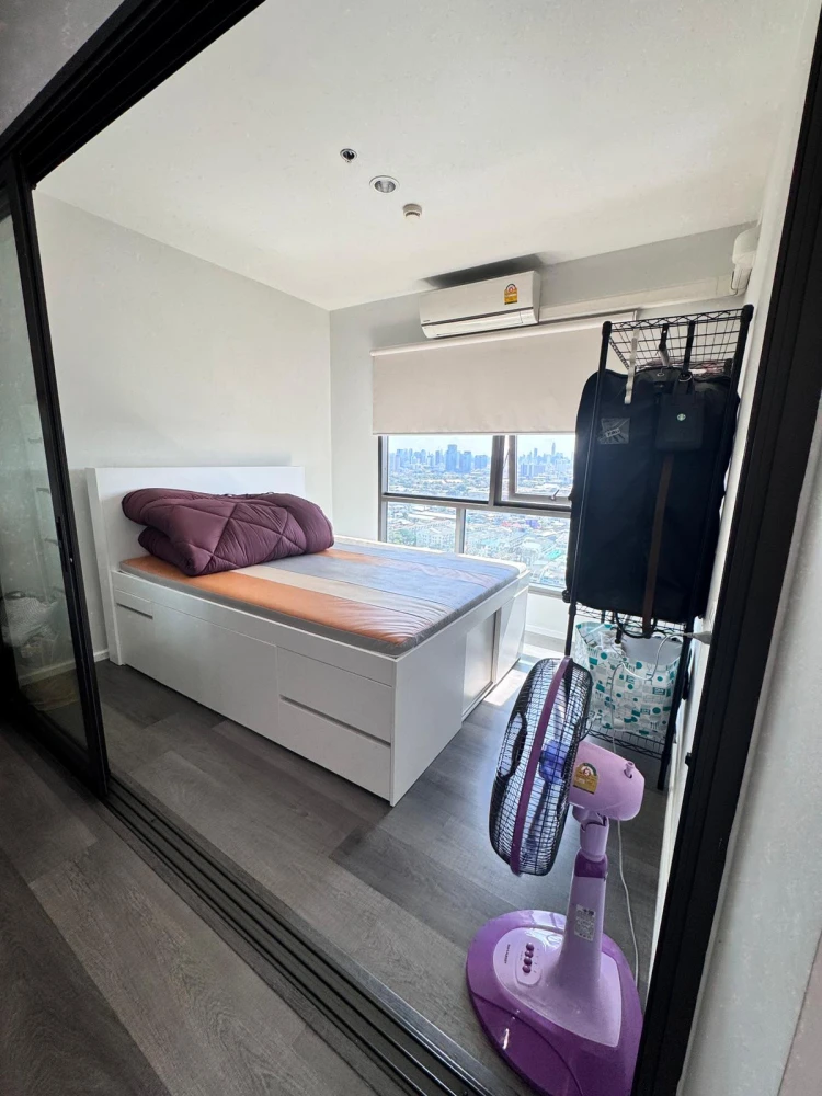 For rent: The Stage Taopoon Interchange, 26th floor, city view, fully furnished. Book now!