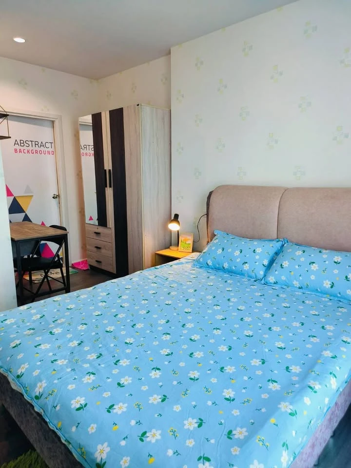 For rent: THE STAGE TAOPOON INTERCHANGE, 27th floor (very high floor), fully furnished with appliances. Book now!