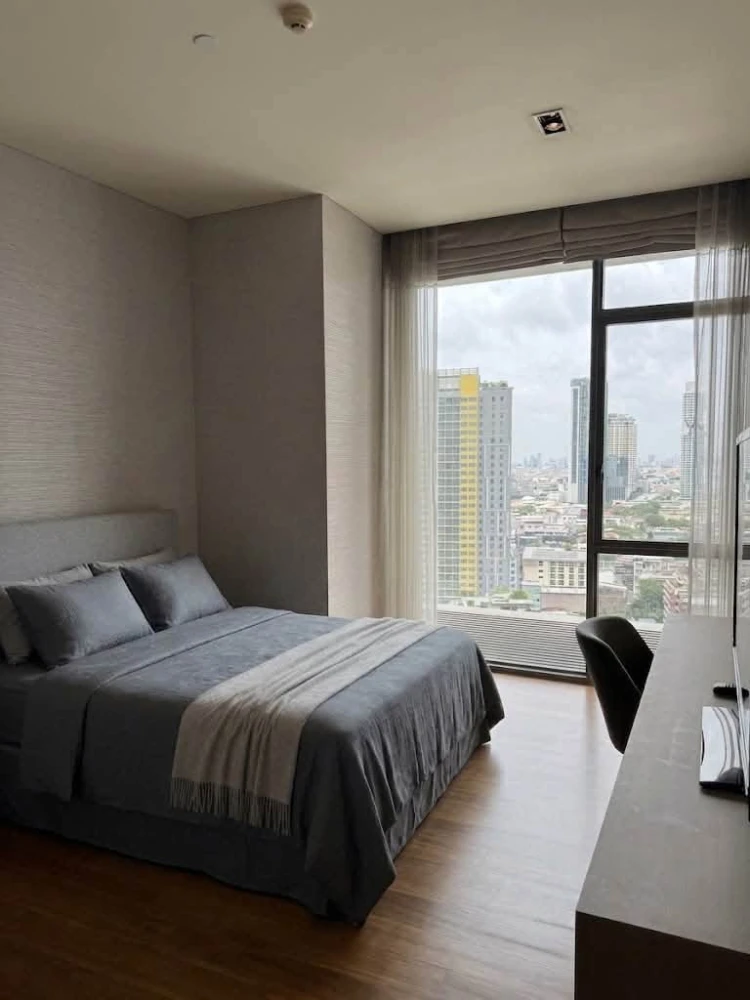 For rent: The Sukhothai Residences, an exclusive duplex on the 19th floor in one of the quietest luxury locations in the Sathorn area. Private elevato