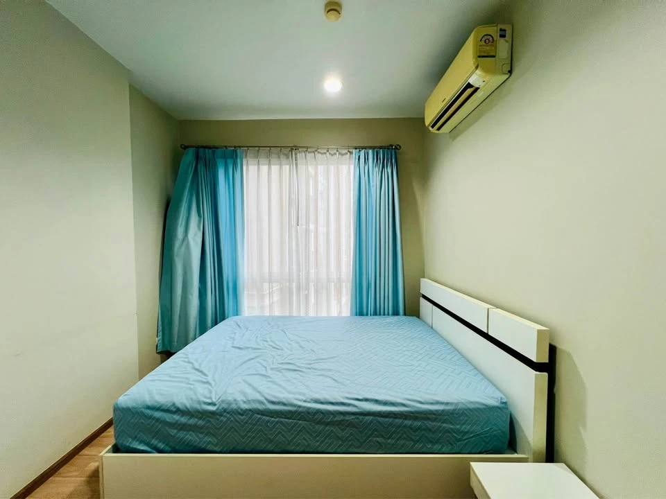 For rent: The Tempo Ratchada, fully furnished, in a great location, just bring your own luggage and move in.