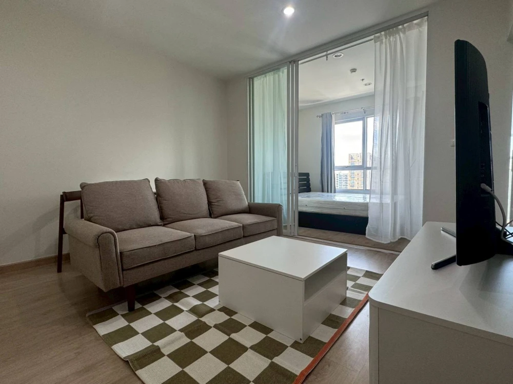 For rent: The Tempo Grand Sathon-Wutthakat. Ready to move in, fully furnished. Book now!