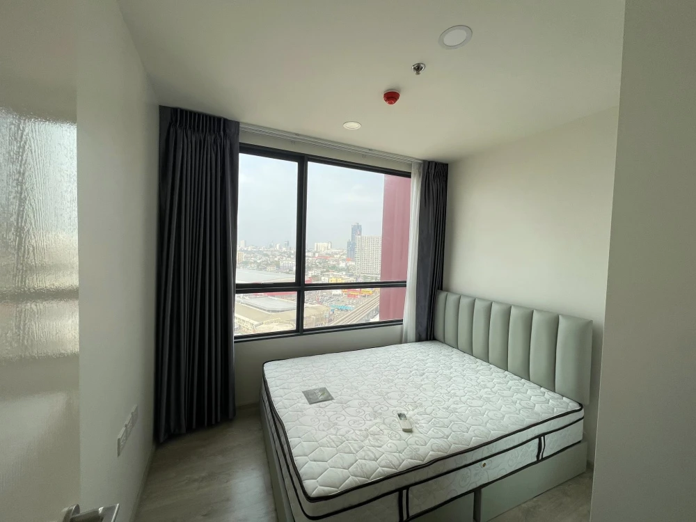 For rent: The Tree Charansanitwong, 30th floor, 17th unit, fully furnished, very livable. Book now! (Urgent!)
