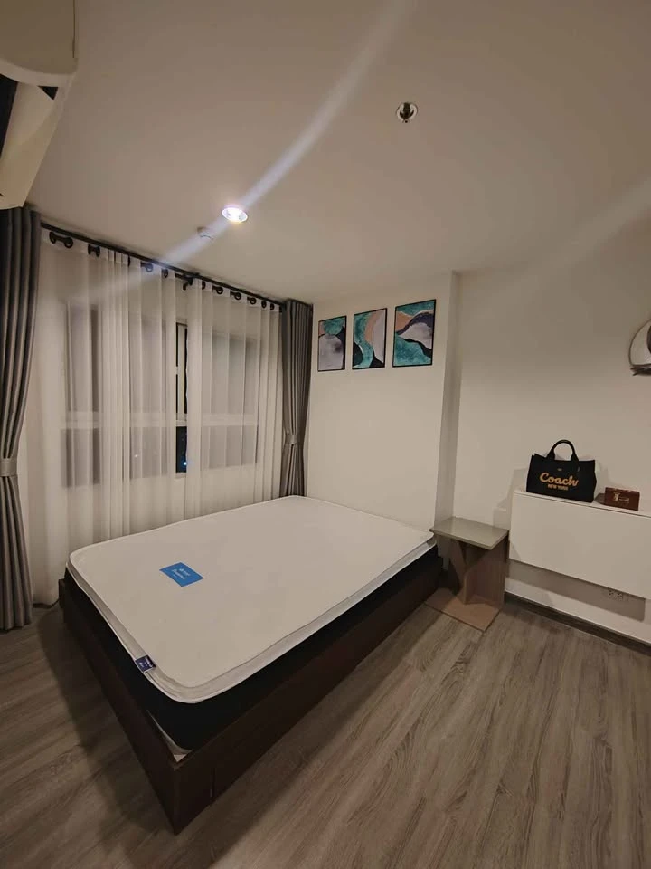 For rent: The Trust @ BTS Erawan, high floor, fully furnished, affordable price, reserve now!