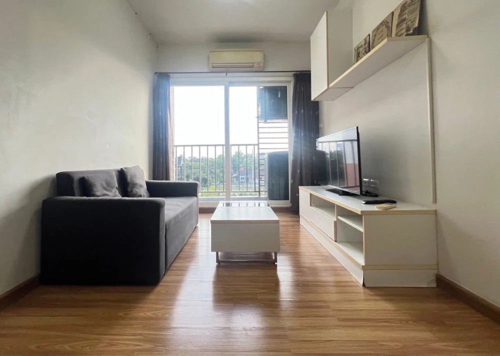 For rent: The Trust Condo Central Pattaya, 4th floor, outside view, fully furnished, reserve now, don't miss out!