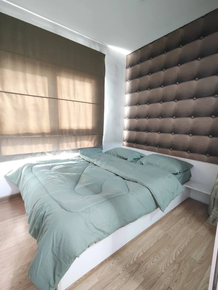 For rent: The Trust Condo Central Pattaya, 7th floor unit. High-quality wallpaper and full amenities. Book now!