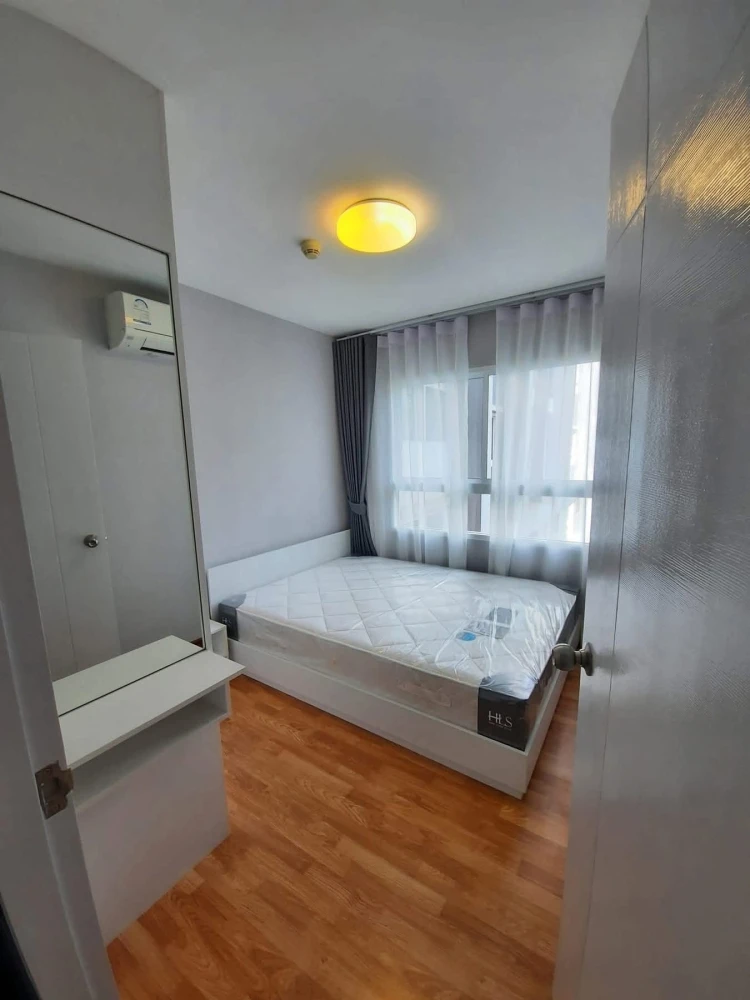 For rent: The Trust Condo Nakornpathom, 1 bedroom, 1 bathroom, fully furnished, pool view. You can't miss this!