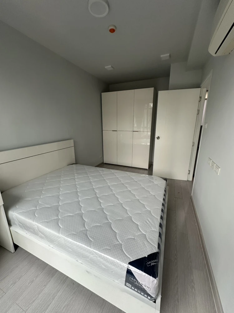 For rent: The Ville Express Ratchayothin, 2nd floor, room size 31.18 sq.m., fully furnished, move in now, don't wait.