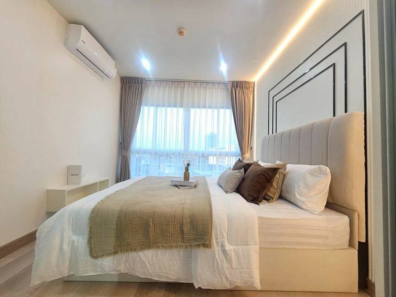 For rent: The Viva Condo Sathorn-Taksi. Nice, spacious room with full furnishings. Book now!