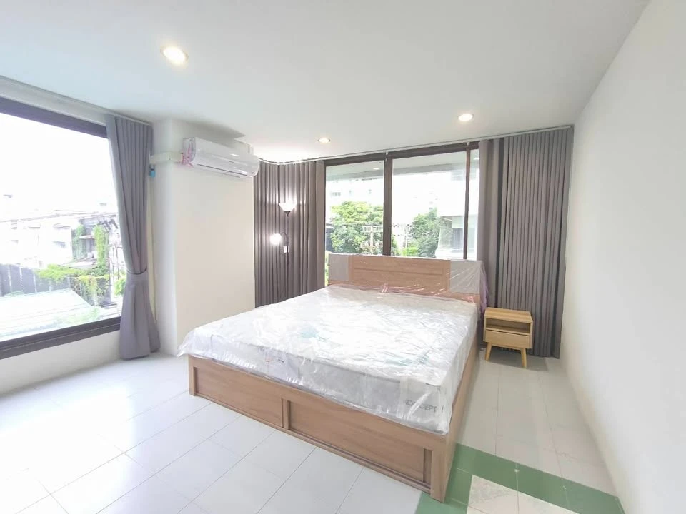 The Waterford Condominium for rent, very spacious room, fully furnished, ready to move in, first come first served.
