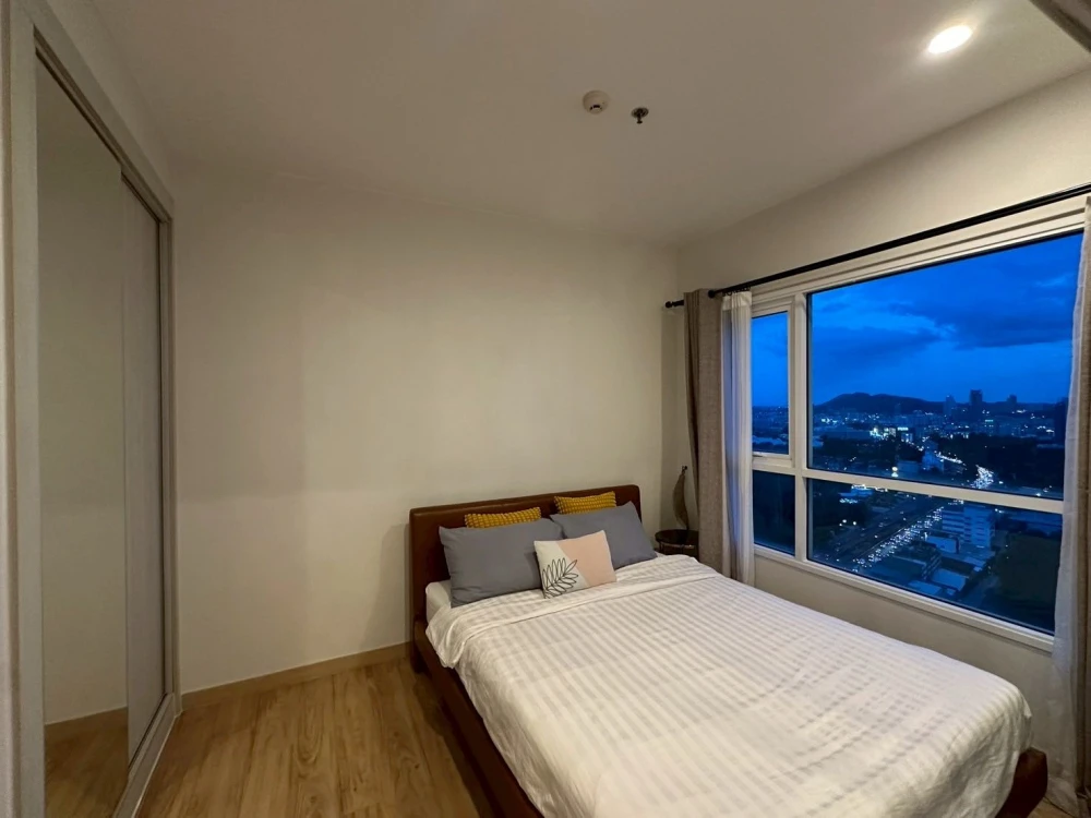 For rent: The Zea Sriracha, 1 bedroom, 1 bathroom, fully furnished, good location, beautiful sea view, reserve now.