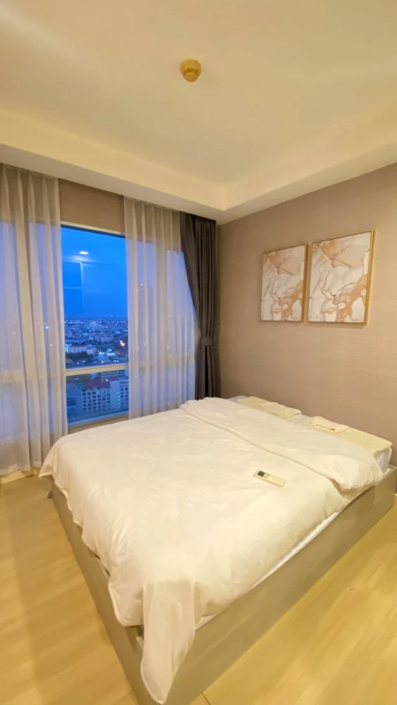 For rent: Thru Thonglor, 29th floor, city view, fully furnished room, nice to live in, hurry and book now, don't wait.