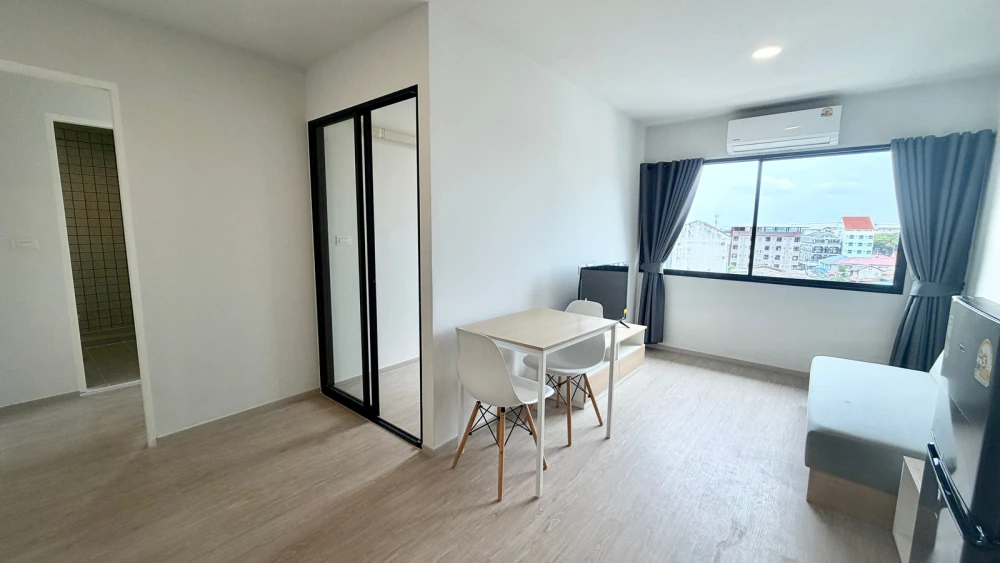For rent: Twize Future Rangsit, 5th floor, corner unit, fully furnished, very livable. Book now!