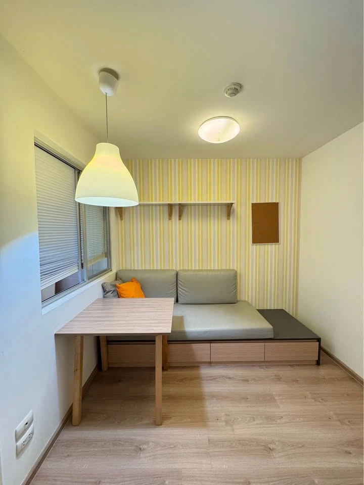 For rent: U Campus Rangsit-Muangake, 2nd floor, nice room, fully furnished, reserve now.