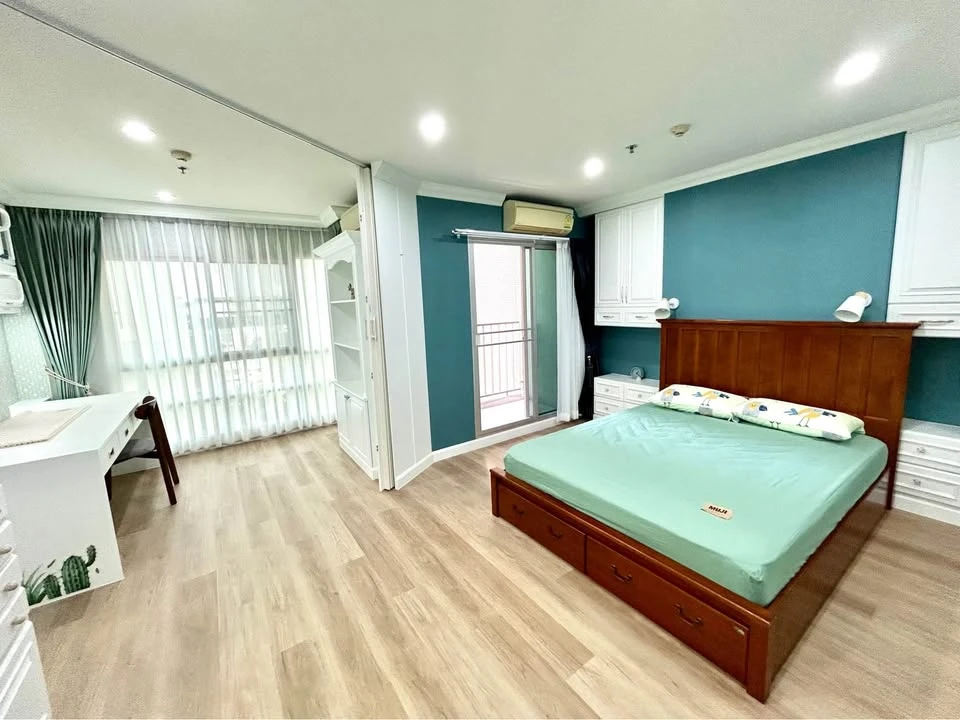 For rent: U Delight @ Jatujak Station. Spacious and comfortable unit with high-quality built-in furniture. Book now!