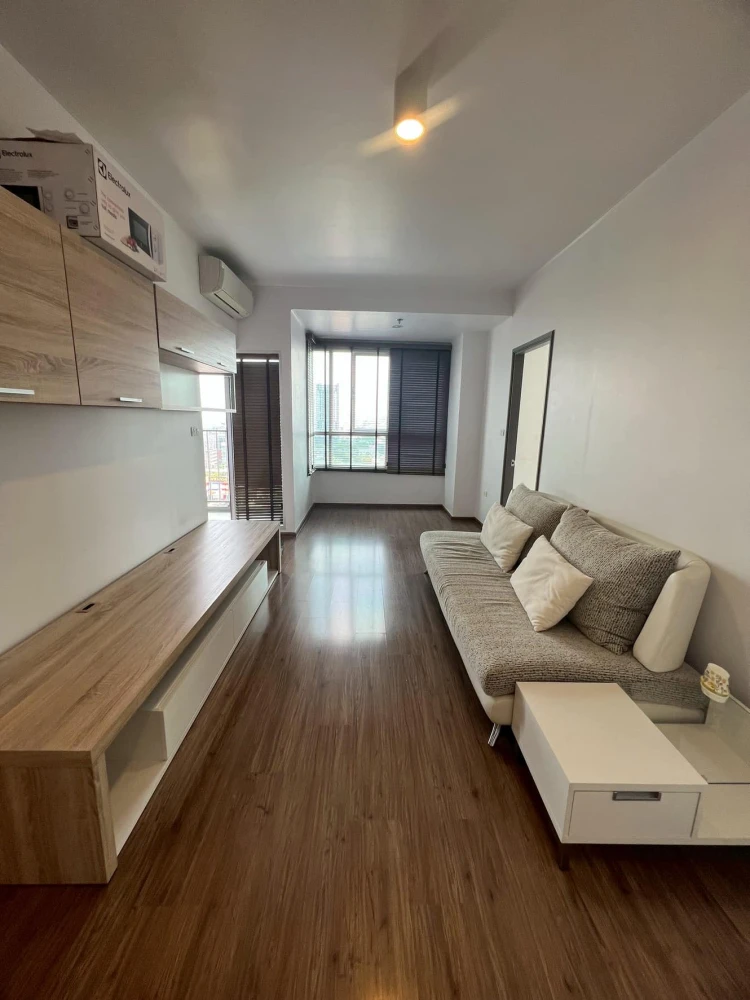 For rent U Delight Rattanathibet, corner room, provides privacy, comes with complete furniture, lots of usable space, book now.