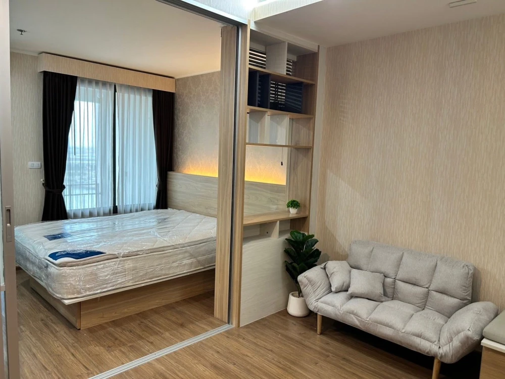 For rent: U Delight Residence Riverfront Rama 3. Beautifully decorated and fully furnished unit in a prime location. You can't miss this opportunity!