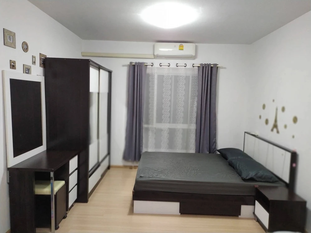 For rent: UNIO Charan 3, 4th floor, pool view, fully furnished, ready to move in. Book now! Don't miss out!
