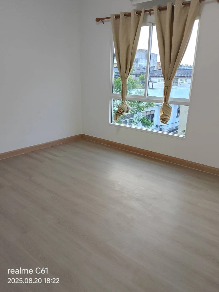 For rent: UNIO Charan 3, empty room, 3rd floor, good location, convenient transportation. Room decorating enthusiasts shouldn't miss this. Reserve now