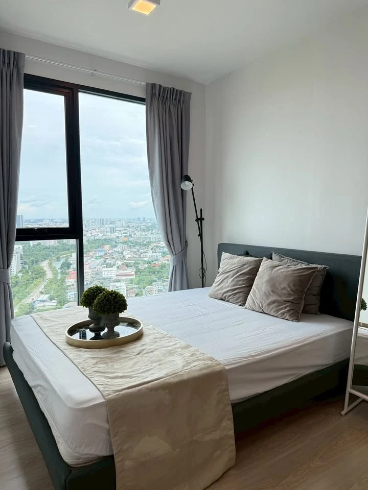 For rent: Unio H Tiwanon, top floor, very high, corner room, north-facing, garden view, Ministry of Public Health, separate, ready to move in.