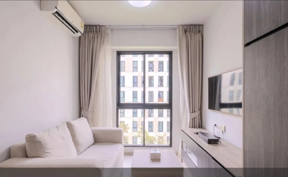For rent Unio Sukhumvit 72, 8th floor, swimming pool view, fully furnished, book now, don't miss out.