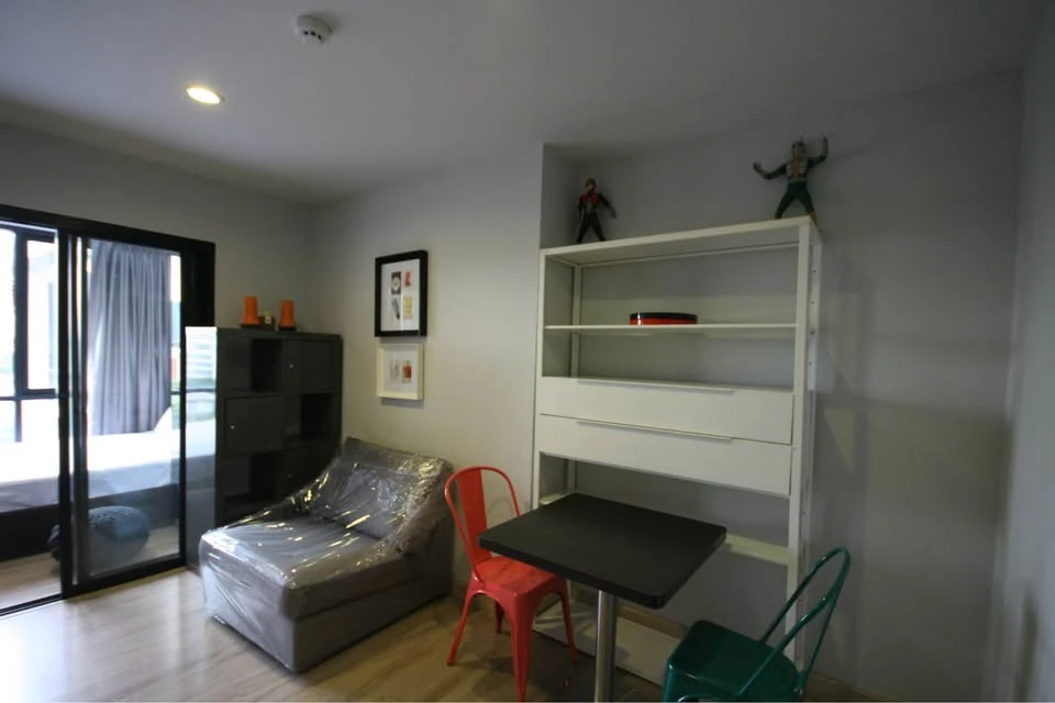 For rent, unique 10, size 30 sq m., 7th floor, fully furnished. You'll regret it if you miss it.