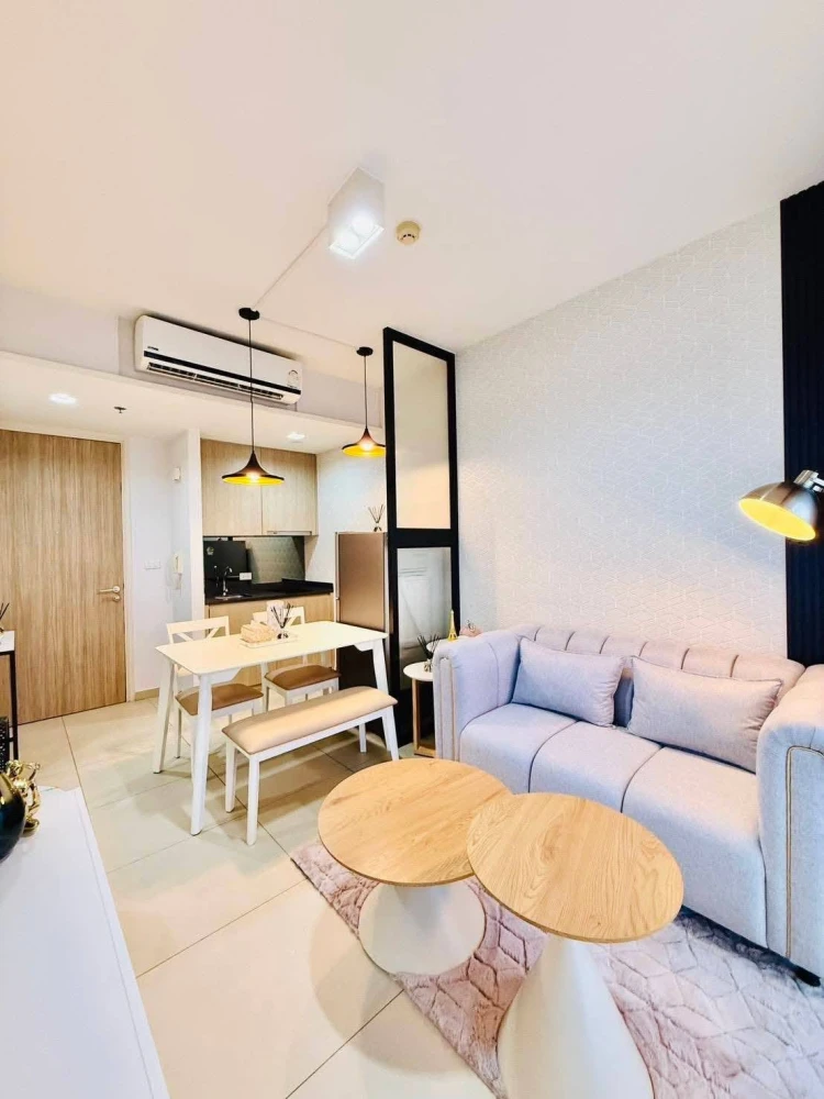 For rent Unixx South Pattaya, spacious room, lots of usable space, stylishly decorated, beautiful view from high floor, book now.