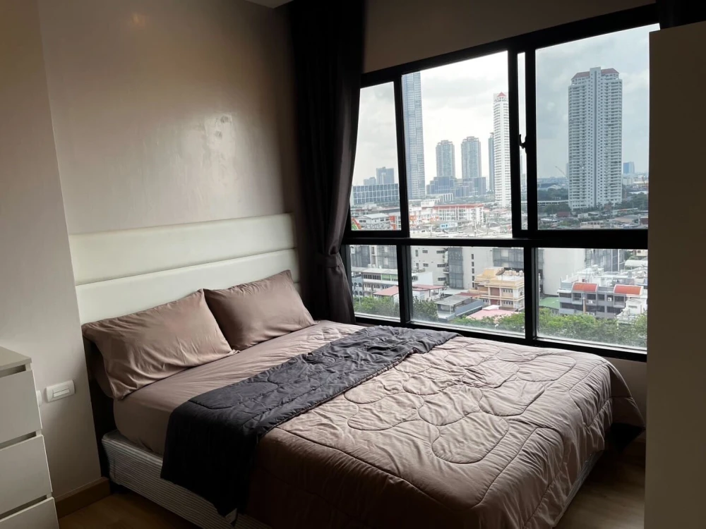 For rent: Urbano Absolute Sathorn Taksin, 14th floor, high view, great price, book now, don't miss out!
