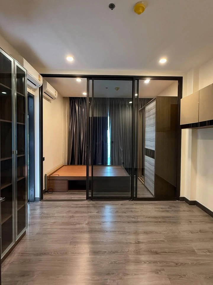 For rent: Urbano Rajavithi, 16th floor, nice room, fully furnished, reserve now, hurry!