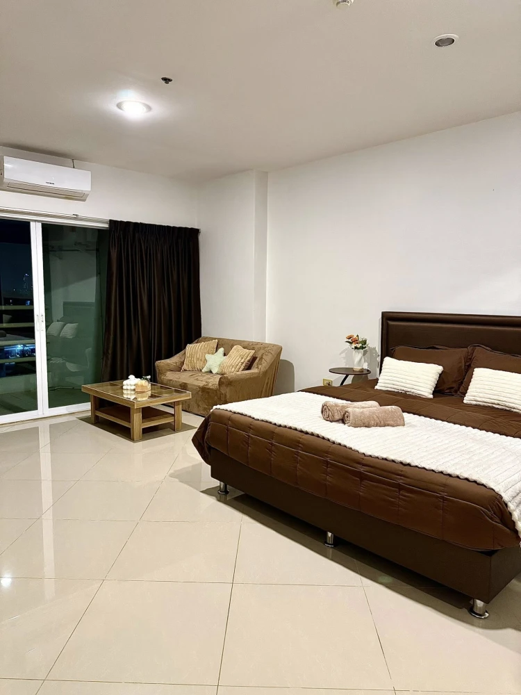 For rent View Talay Jomtien Condominium 1-8 Studio room, large living space, fully furnished, reserve now.