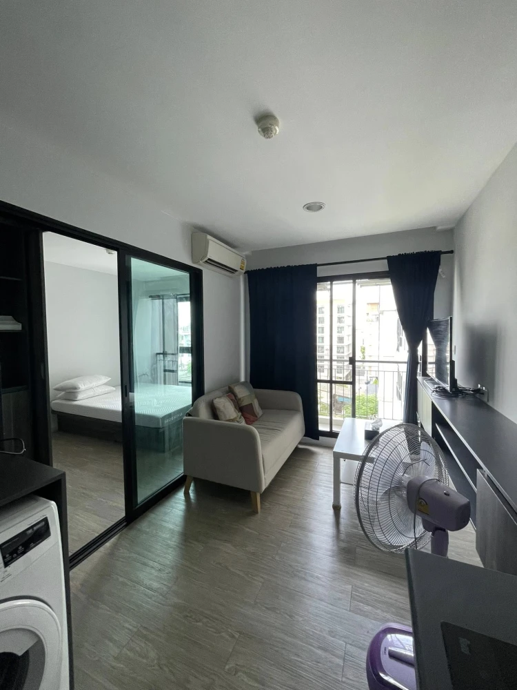 Villa Lasalle for rent, nice room, good location, comes with complete furniture and electrical appliances. Don't miss it.