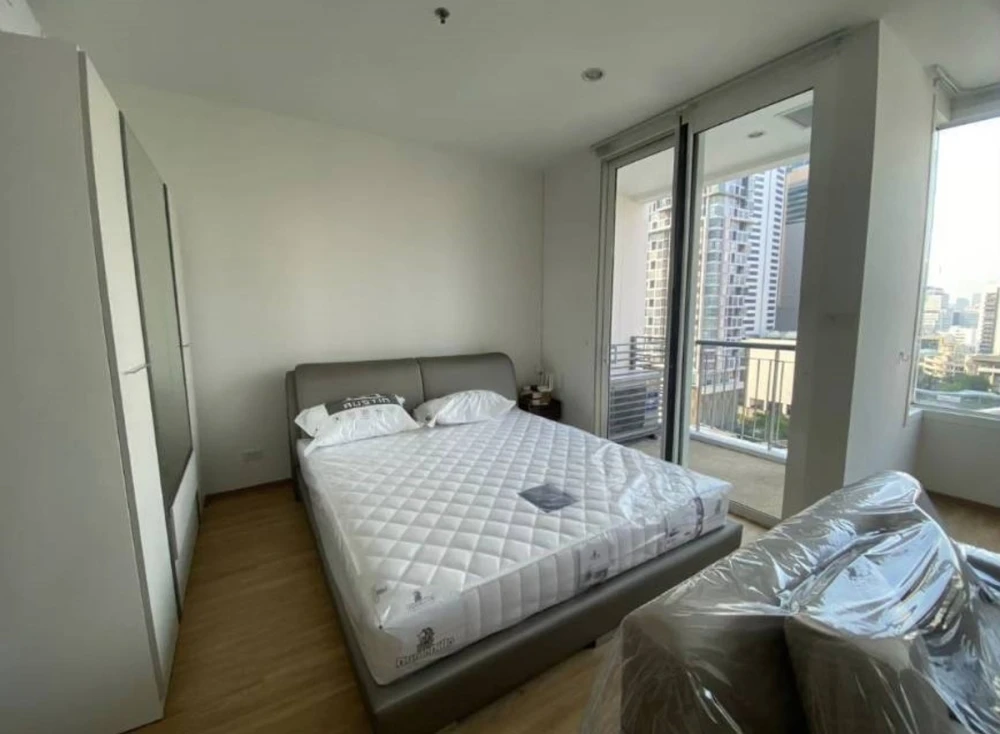 Villa Rachatewi, 14th floor, fully furnished, available for rent. Book now!