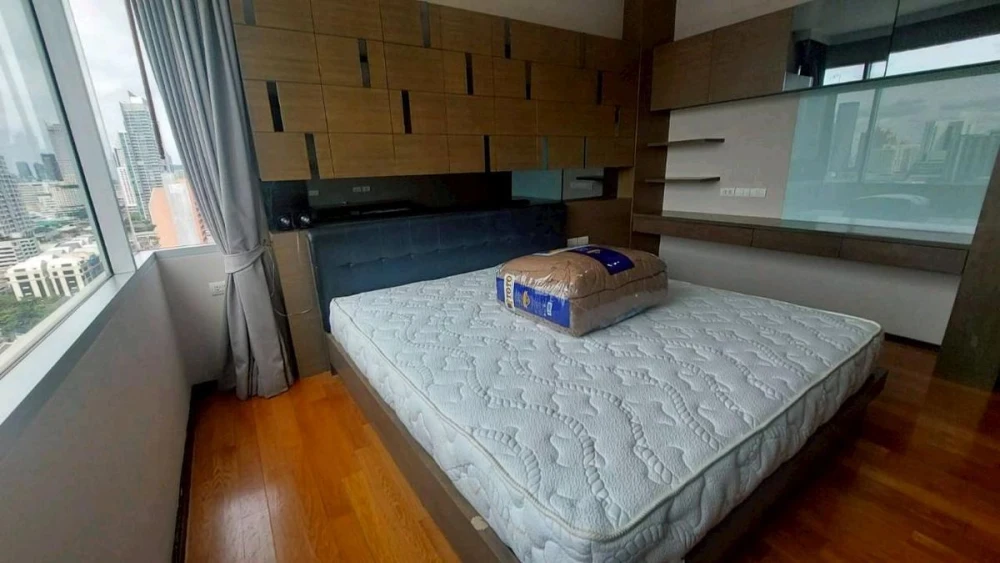 Villa Sathorn for rent, 17th floor, beautiful and spacious view, fully furnished, very livable. Book now! (Urgent!)