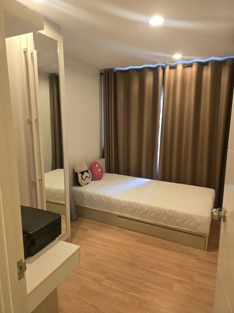 For rent: Vio Khaerai, spacious room, lots of usable space, comes with complete furniture and amenities. Don't miss out on this great deal.