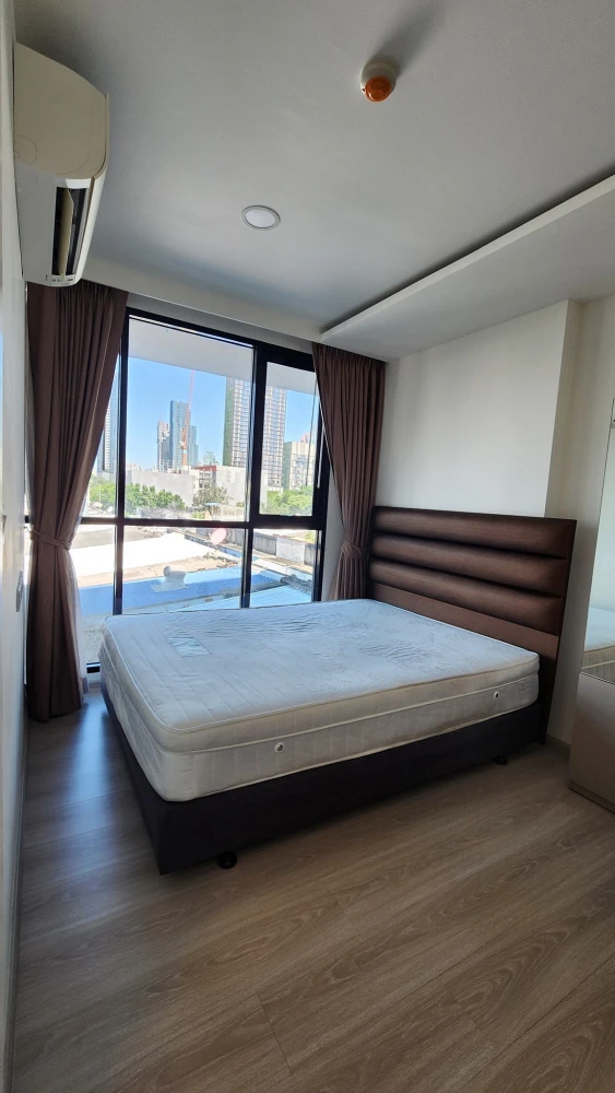 For rent: VTARA Sukhumvit 36, 5th floor, fully furnished unit, very livable. Book now!