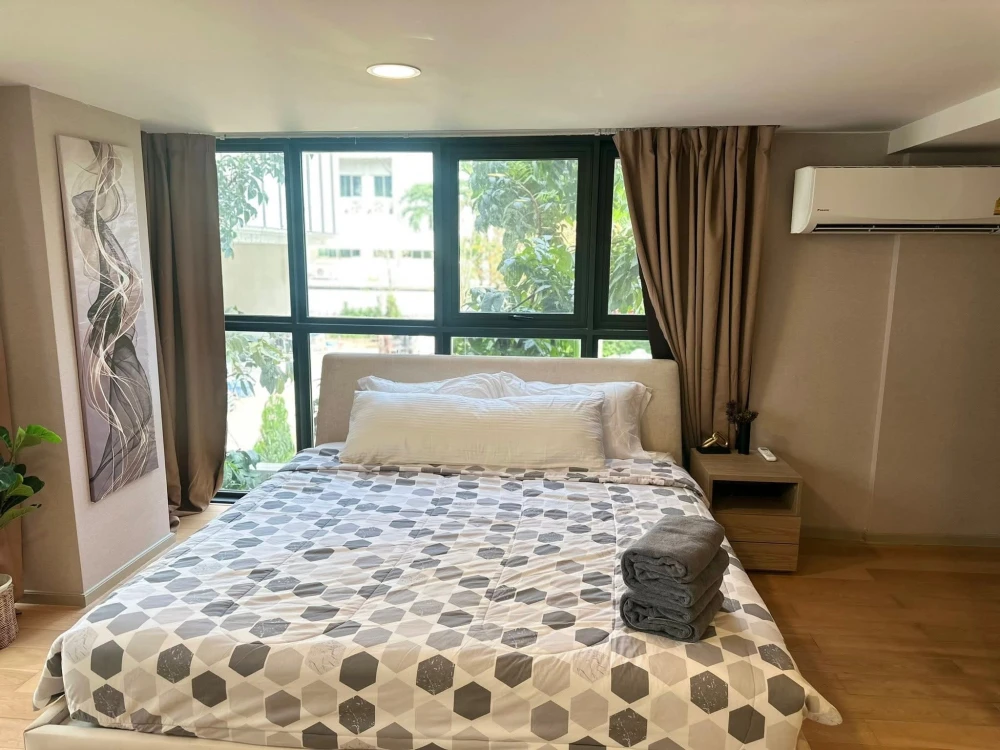 Walden Asoke for rent, spacious room, lots of usable space, good location, complete facilities, don't miss it.