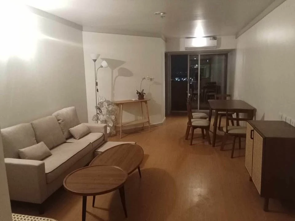 For rent: Waterford Diamond Sukhumvit 30/1, 2 bedrooms, 2 bathrooms, highest floor, very good breeze. Can you not reserve it?