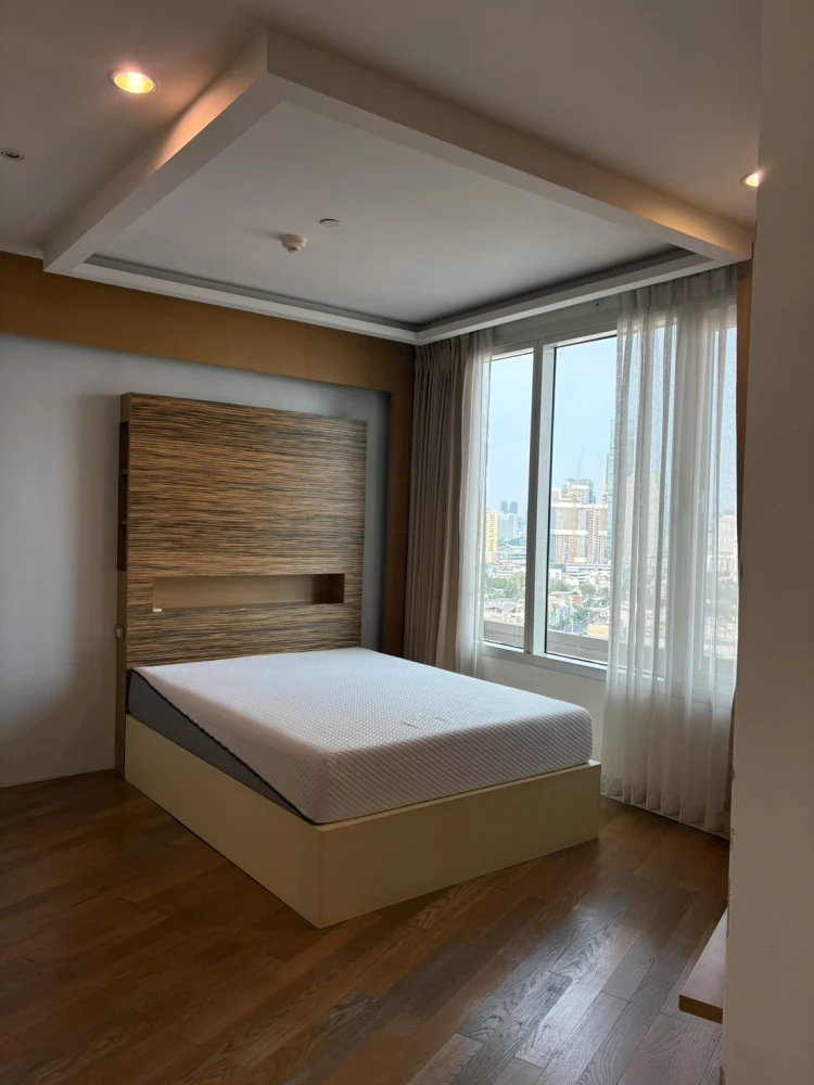 Watermark Chaophraya River apartment for rent. Ready to move in, fully furnished. Perfect for families, very comfortable. Book now!