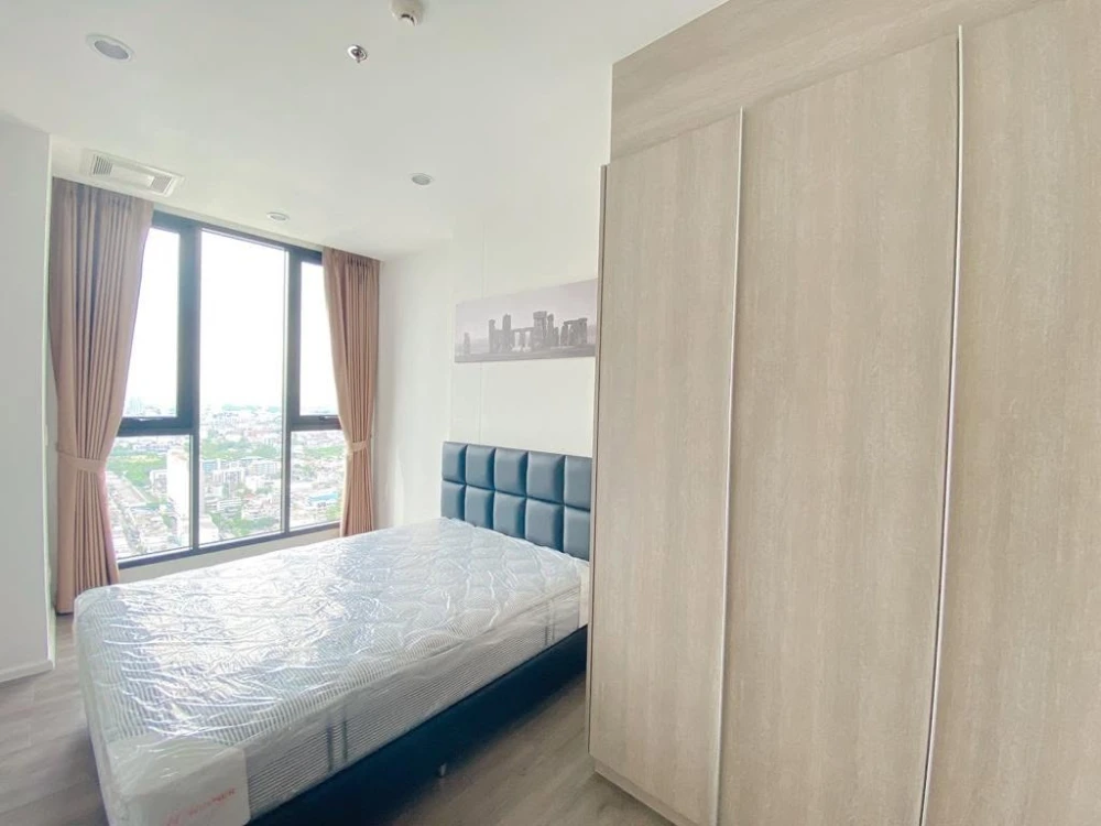 For Rent: Whizdom Essence, a lovely unit on the 39th floor with stunning high-floor views and complete amenities. Book now before it's too late!