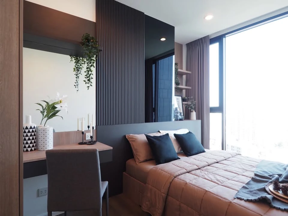 For rent: Whizdom Essence, beautifully decorated unit with high-quality built-in furniture, spacious living area. Don't miss out!