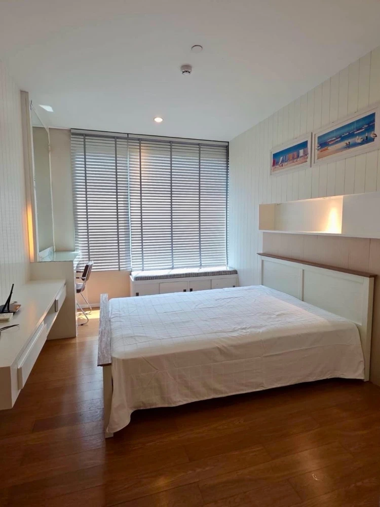 For rent: Wind Sukhumvit 23, 7th floor, pool view, fully furnished. Book now! Don't miss out!