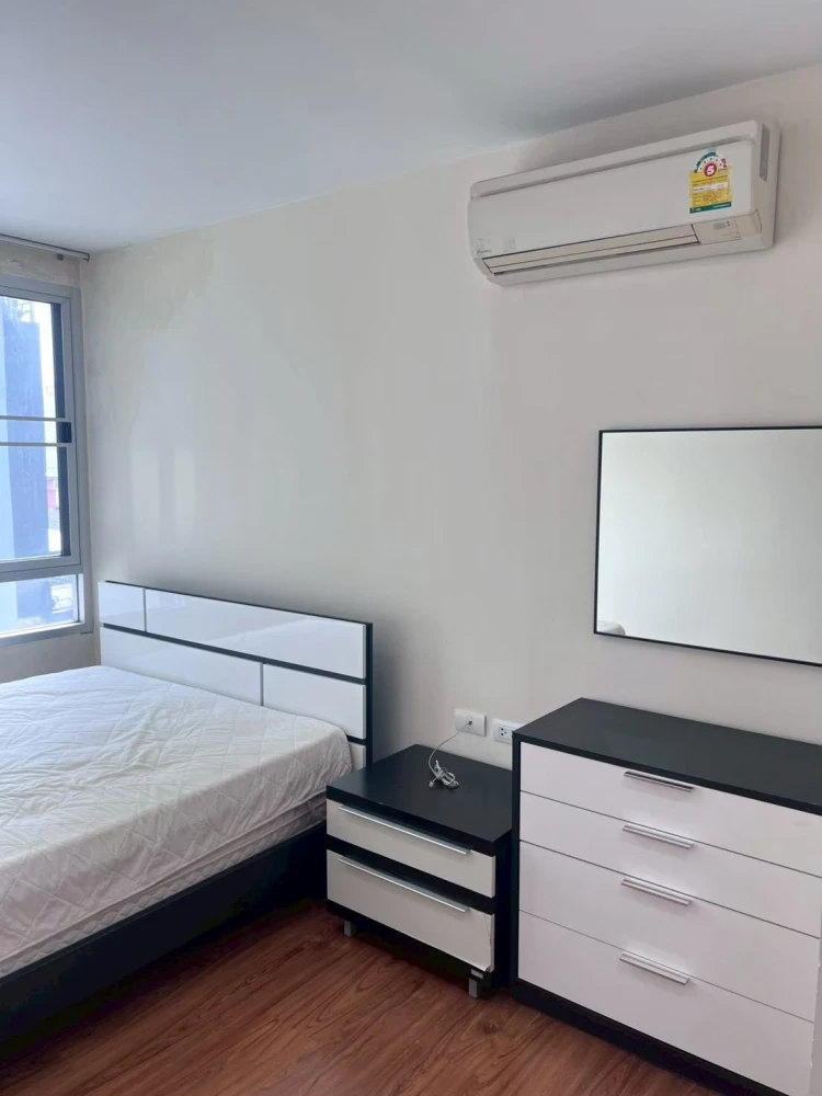 For rent: WISH @ SIAM 1-bedroom apartment, fully furnished with appliances, in a prime location. Don't miss out!